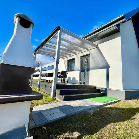 Apartmán Na Ogrodowej - 2 Sypialnie, Ogrod, Taras, Parking