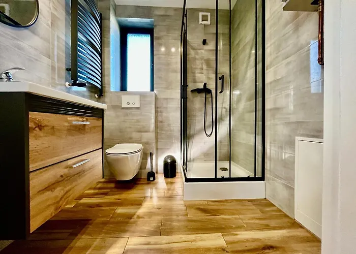 Apartman Na Ogrodowej - 2 Sypialnie, Ogrod, Taras, Parking Trzęsacz